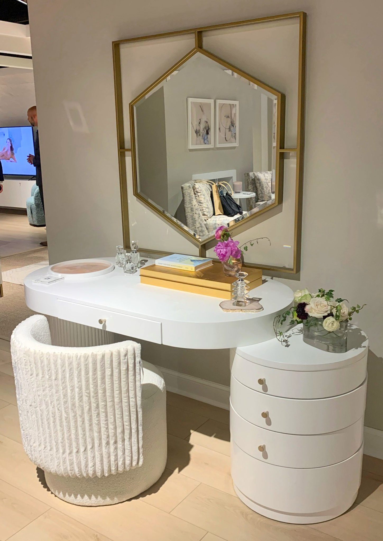 Universal Miranda Kerr tranquility white desk chair